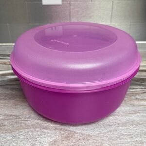 Large Tupperware Bowl W/lid 4 Litre